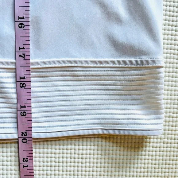 Lululemon Stripe in Stride White Short Sleeve Top 6/8 Medium - Picture 11 of 14